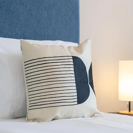 Comfy 3 Bdr Flat With Pool & Balcony By Lovelystay Apartamento Portimão