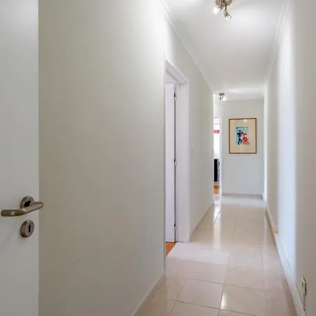 Comfy 3 Bdr Flat With Pool & Balcony By Lovelystay Apartmán *